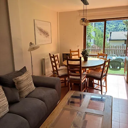 Duplex Con Jardin En Pirineos, Totalmente Equipado * Villanua
