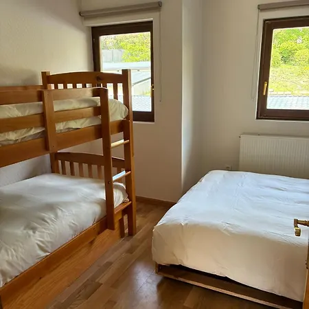 Duplex Con Jardin En Pirineos, Totalmente Equipado